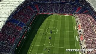 Emily Pink inaugurates the World Cup with a gangang