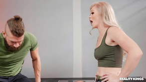 Hot Soldier Girl Kay Carter Fucks Weird Guy